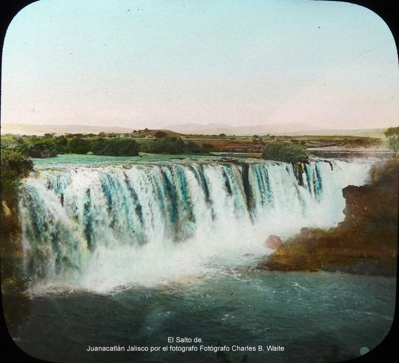 El Salto de. Juanacatlán Jalisco por el fotografo Fotógrafo Charles B. Waite.