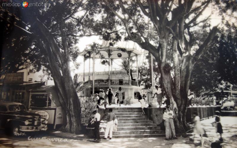 La Plaza y kiosko.