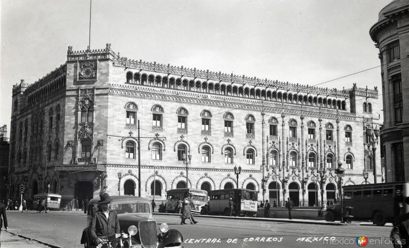 Palacio Postal (1934)