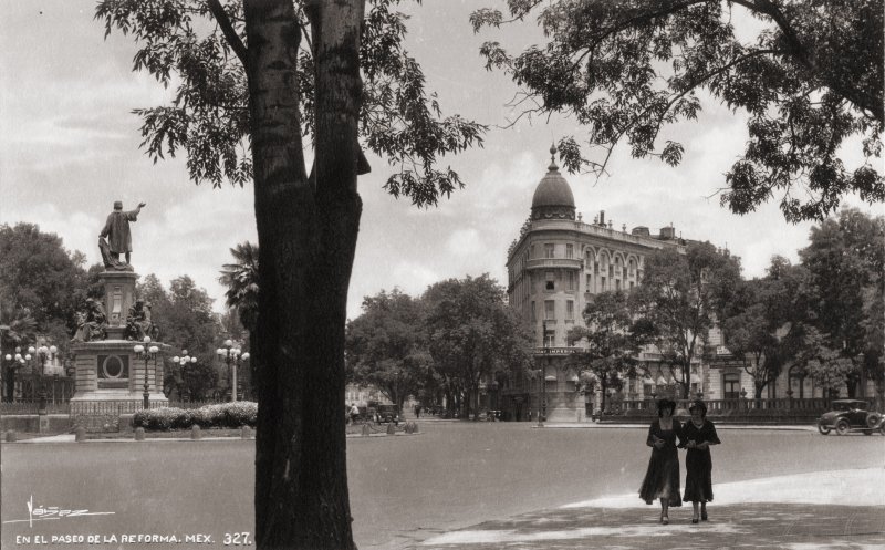 Paseo de la Reforma, Hotel Imperial y Monumento a Colón