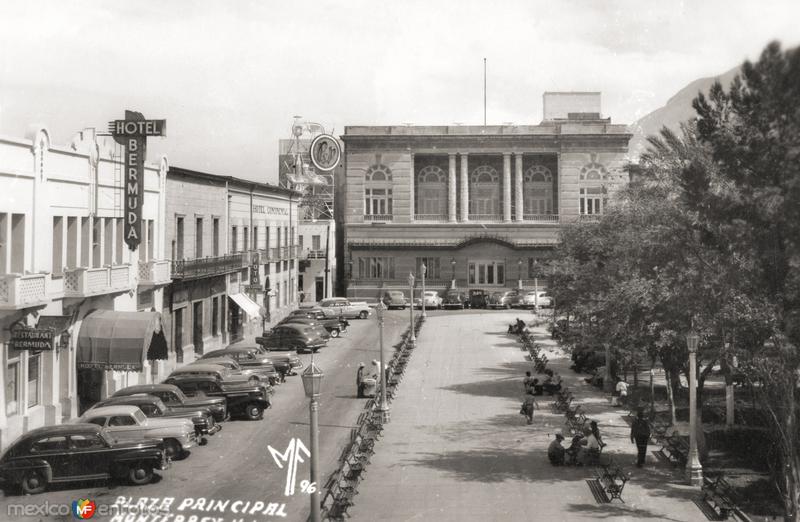 Plaza Zaragoza y Casino de Monterrey