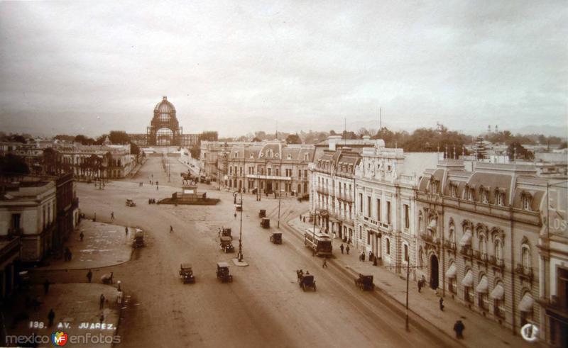 Avenida Juarez.