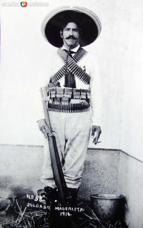 Un soldado Maderista durante La Revolucion Mexicana.