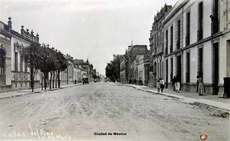 Calles del Pino Ciudad de México.