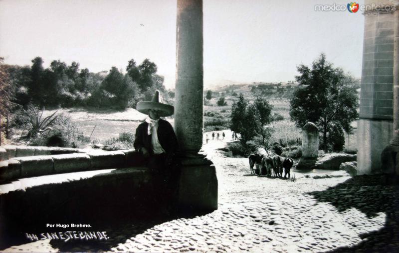 San Esteban por el Fotógrafo Hugo Brehme.