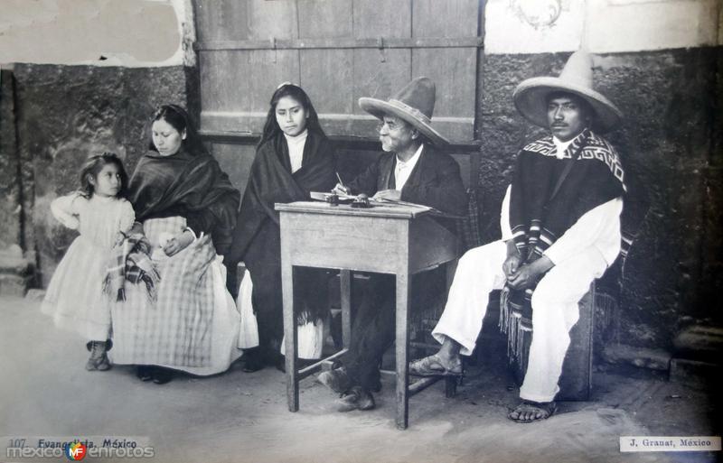 Tipos Mexicanos un Evangelista por Fotógrafo Jacobo Granat.