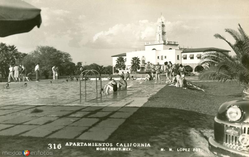 Piscina de los Departamentos California