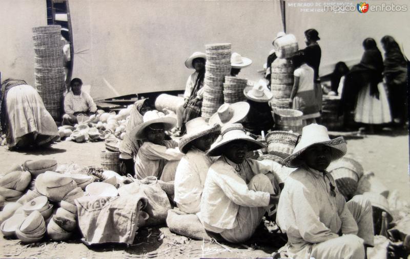 Tipos Mexicanos vendedores de Chiquihuites.