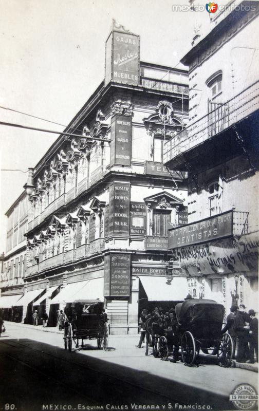 Esquina de las calles Vergara y San Francisco por el Fotógrafo Félix Miret.