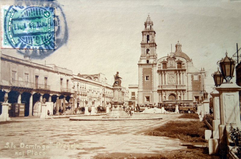 La Plaza de Santo Domingo ( Circulada el 1 de Octubre de 1931 )