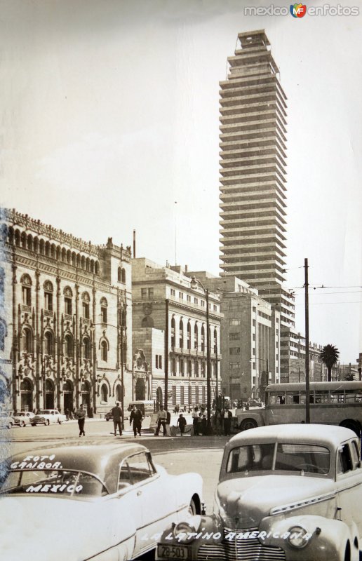 La Torre Latinoamericana  en construccion.