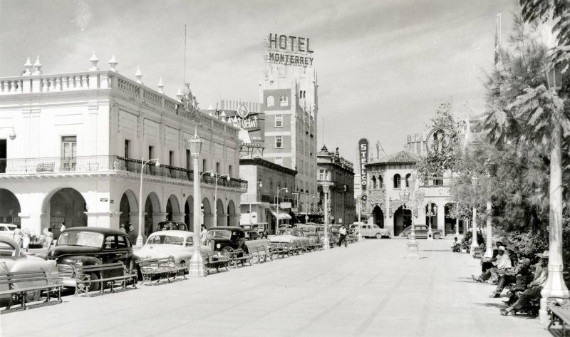 Plaza Zaragoza y Palacio Municipal