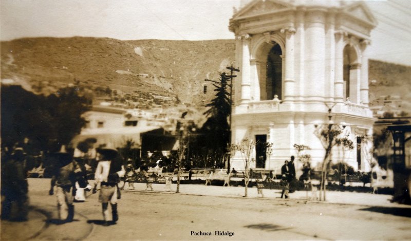 El Reloj y Escena callejera.