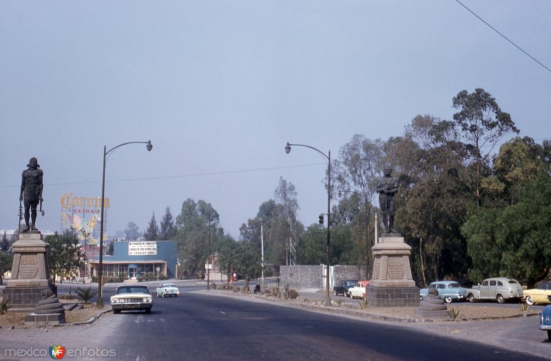 Monumentos a Los Indios Verdes  Ciudad de México 1963.