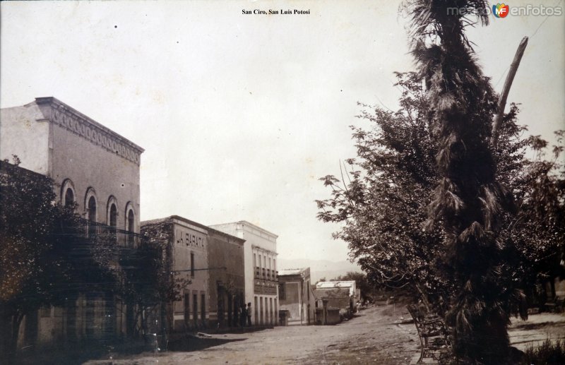 Escena callejera  San Ciro, San Luis Potosí. ( Circulada el 15 de Agosto de 1911 ).