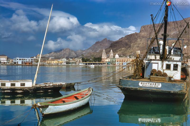 Bella vista del puerto de Guaymas (1952)