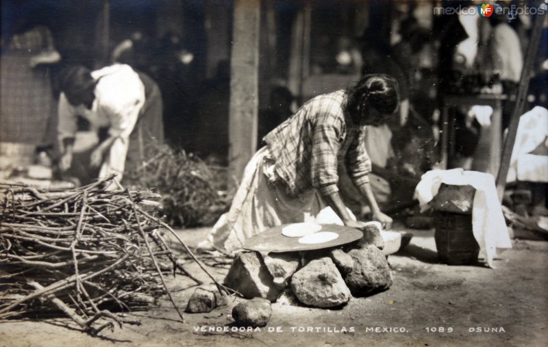 Tipos Mexicanos vendedora de tortillas.