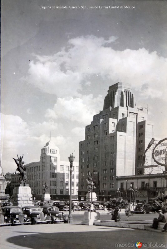 Esquina de Avenida Juarez y San Juan de Letran Ciudad de México.