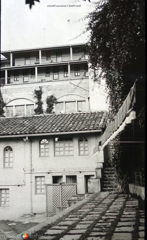 Hotel Marik, por el fotógrafo T. Enami, de Yokohama, Japón (1934)