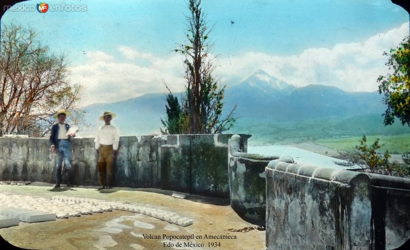 Volcan Popocateptl en Amecameca, por el fotógrafo T. Enami, de Yokohama, Japón (1934)