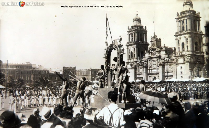 Desfile deportivo en Noviembre 20 de 1938 Ciudad de México