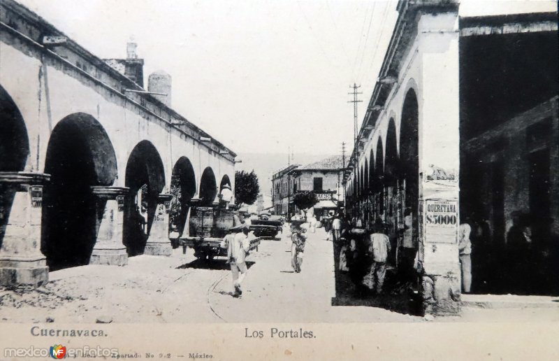 Los Portales.