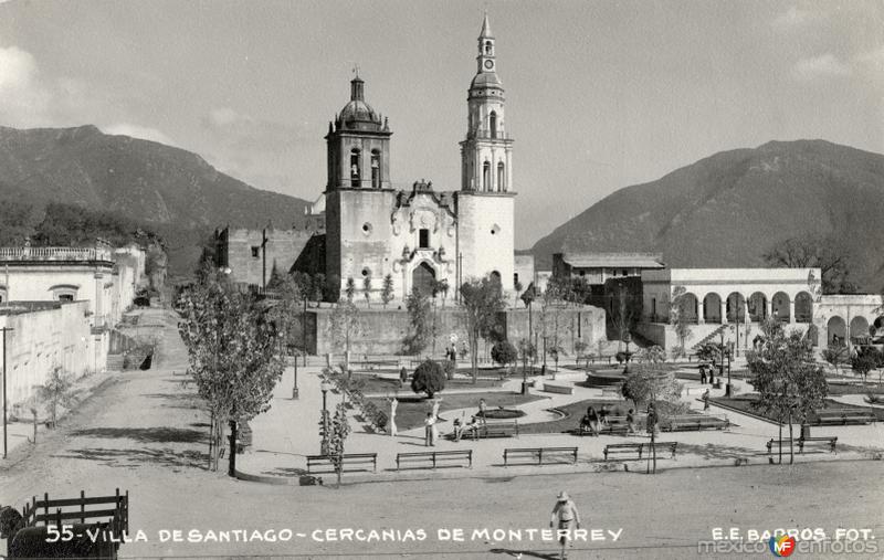 Parroquia y plaza principal de Santiago