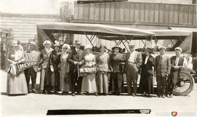 Grupo de turistas en Tijuana, White Star Tours