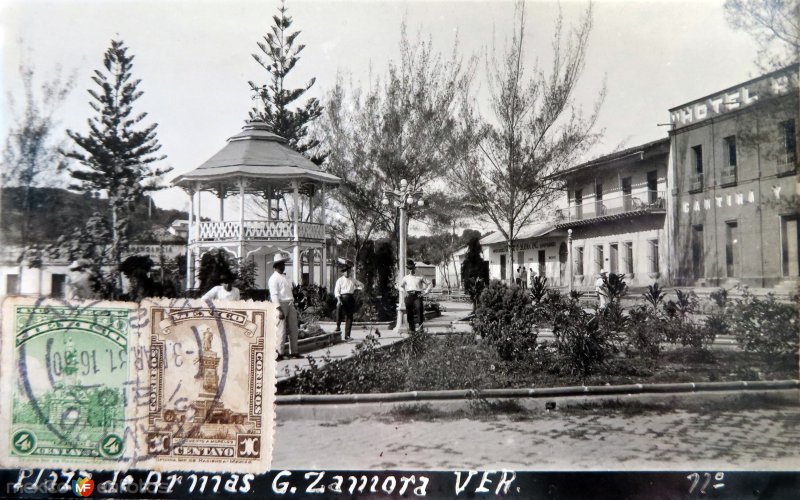 La Plaza de Armas. ( Circulada el 3 de Marzo de 1931 ).