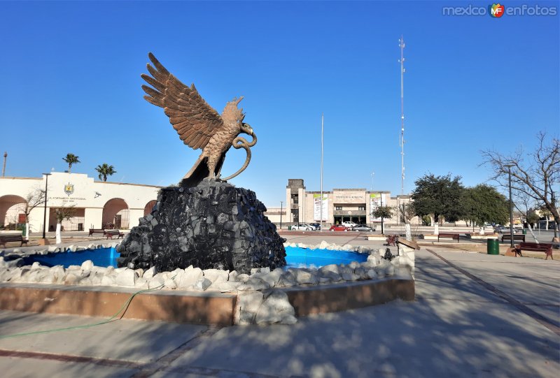 Fuente en la Macroplaza