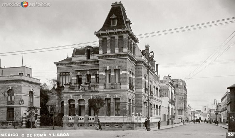 Esquina de las calles de Roma y Lisboa