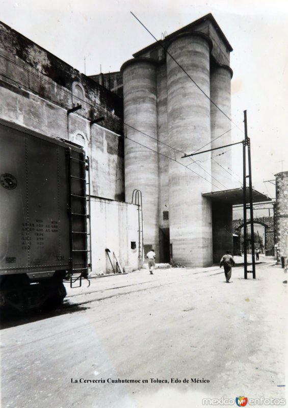 La Cervecria Cuahutemoc en Toluca, Edo de México ( Fechada el 2  de Mayo de 1957 ).