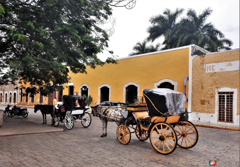 Fotos de Izamal, Yucatán, México: Calesas