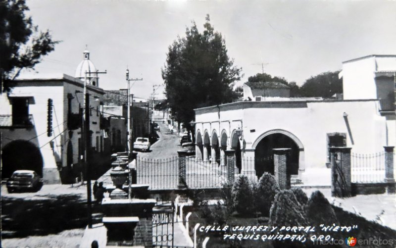 Calle Juarez y portal Nieto.