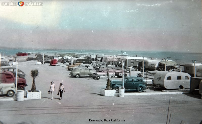 Estacionamiento junto a  La playa.