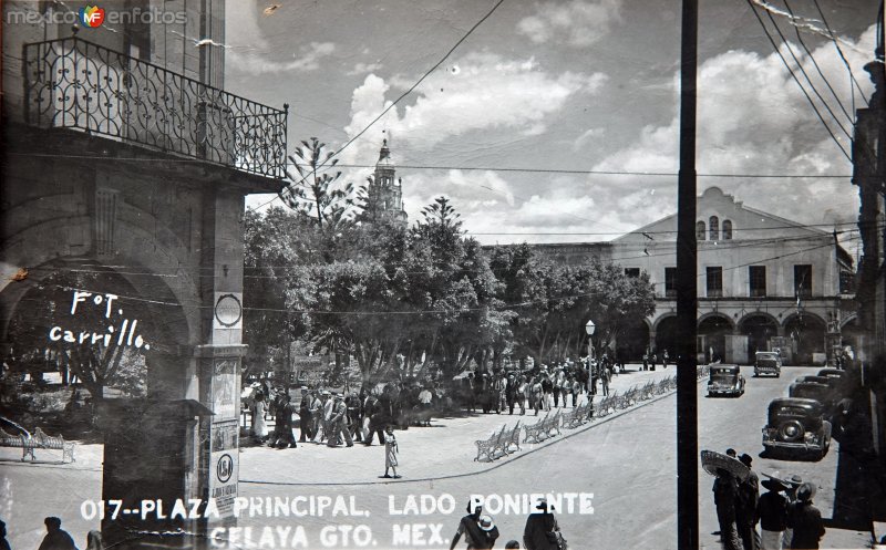 La Plaza principal lado poniente.