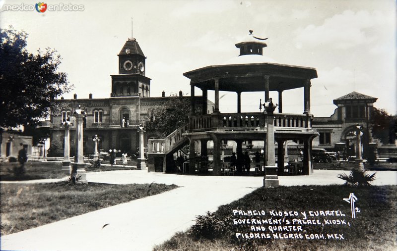 Palacio kiosko y cuartel.