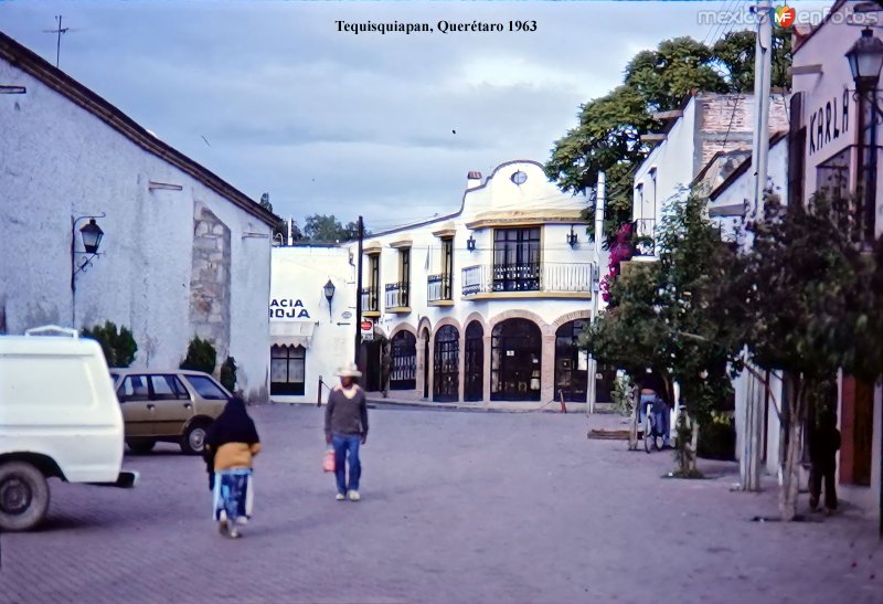 Escena callejera Tequisquiapan, Querétaro 1963.