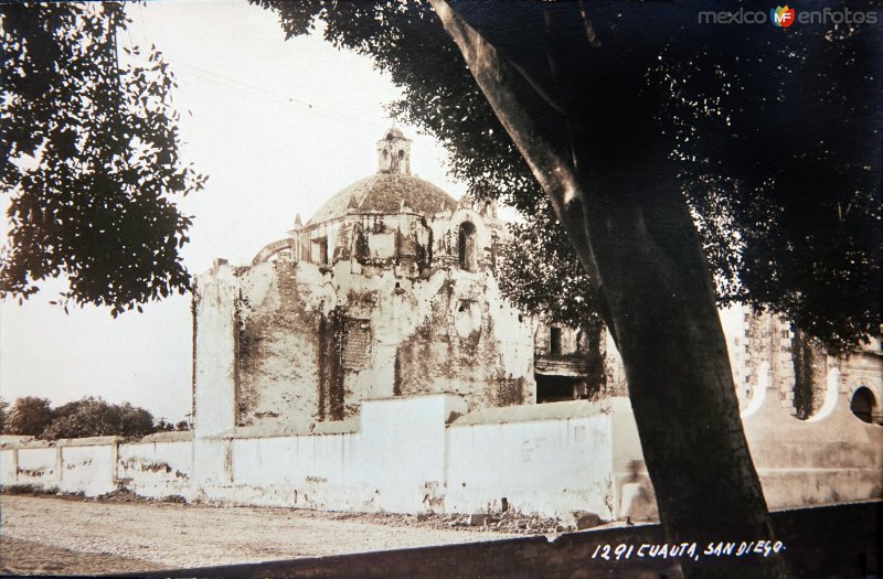 Iglesia de San Diego por el Fotógrafo  Hugo Brehme.