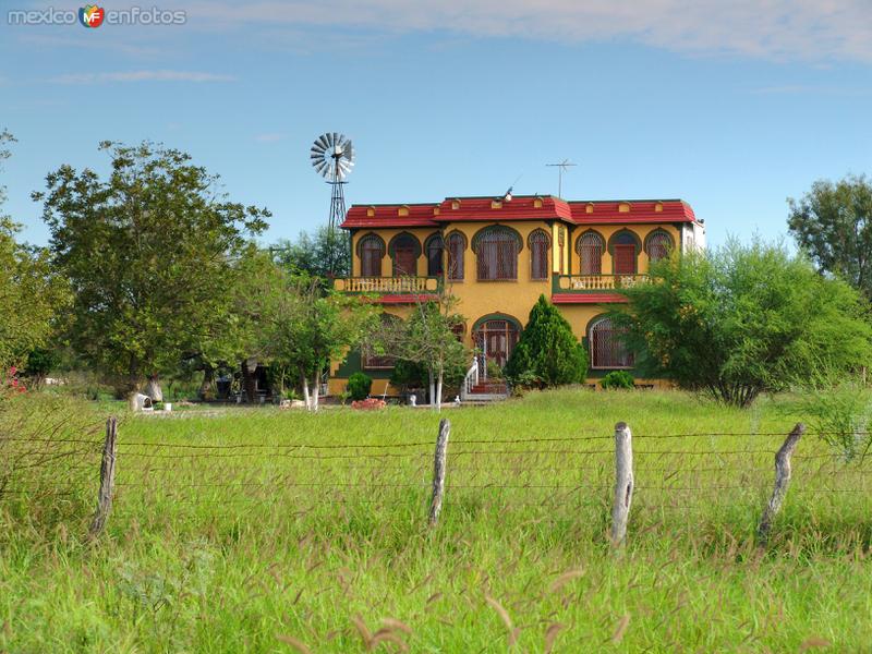 Fotos de Sabinas Hidalgo, Nuevo León: Casa campestre