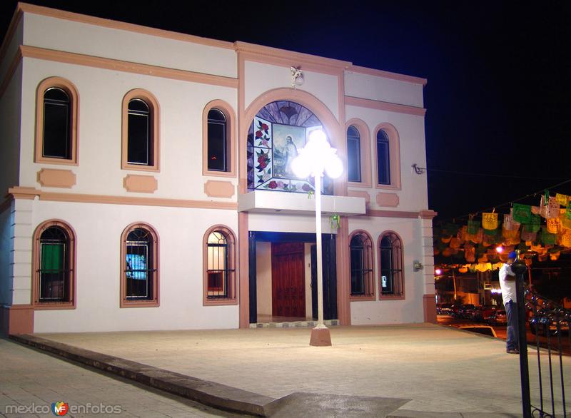 Fotos de Ciudad Guzmán, Jalisco: El Santuario de Guadalupe (vista posterior)