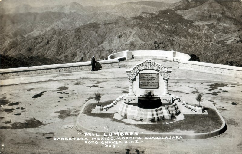 Fotos de Mil Cumbres, Michoacán: Mil Cumbres. Carretera México - Morelia - Guadalajara