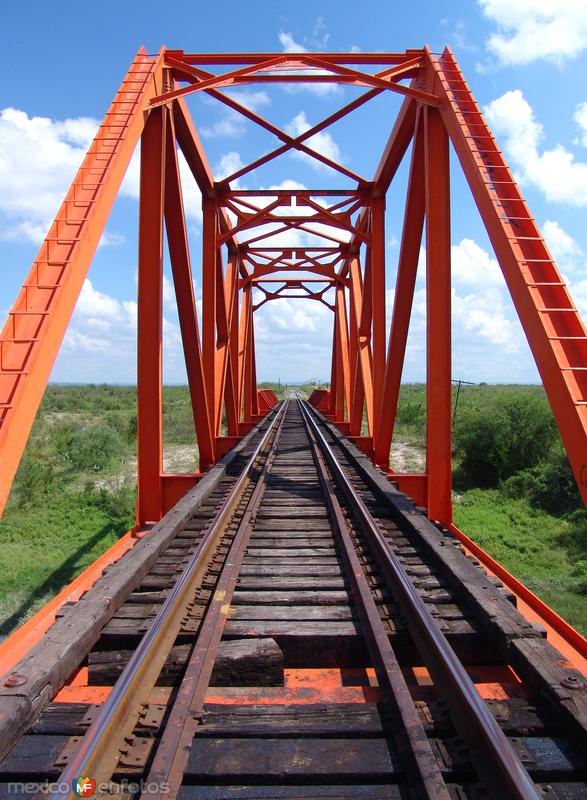 Fotos de Sabinas, Coahuila: Puente Ferroviario