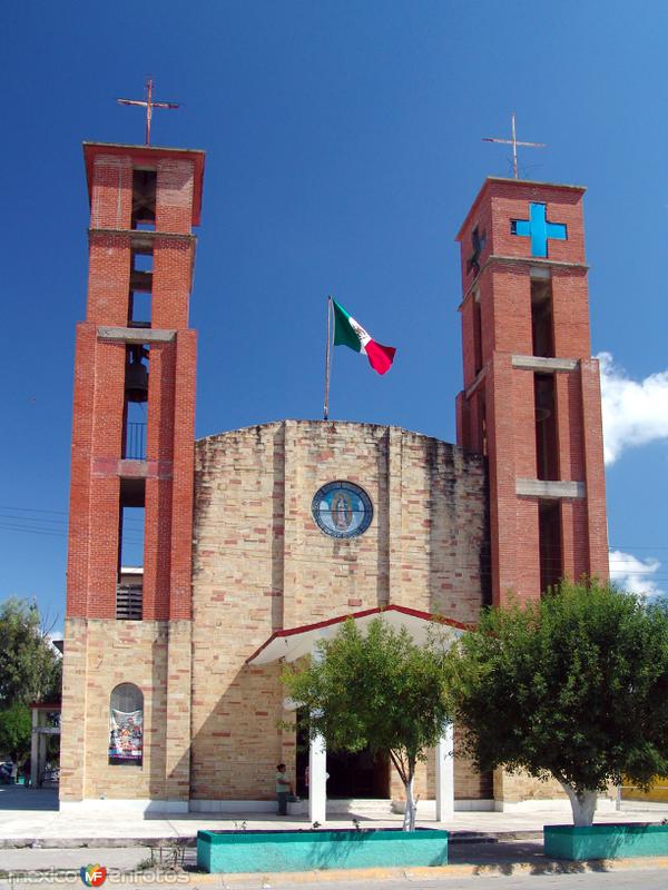 Fotos de Anáhuac, Nuevo León: Parroquia de Guadalupe