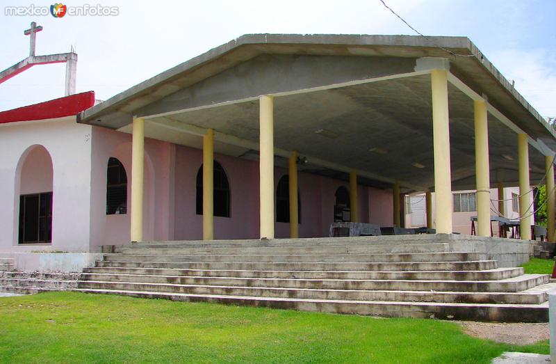 Fotos de Nuevo Morelos, Tamaulipas: Templo Católico