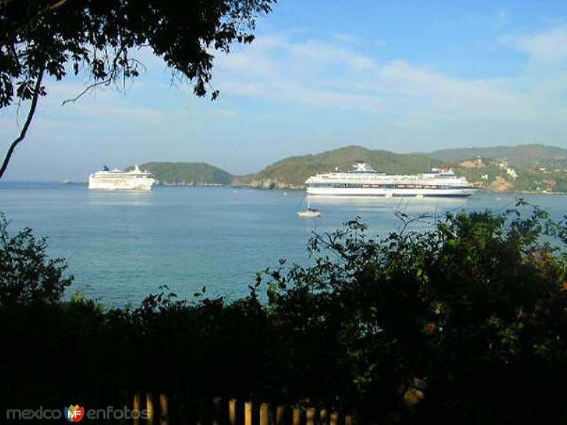 Fotos de Ixtapa Zihuatanejo, Guerrero: Cruceros