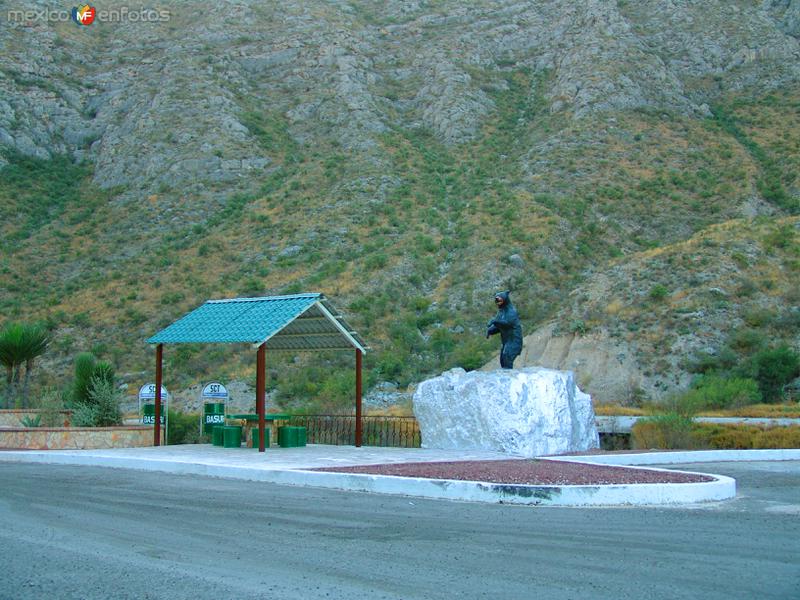 Fotos de Castaños, Coahuila: Área de descanso en carretera