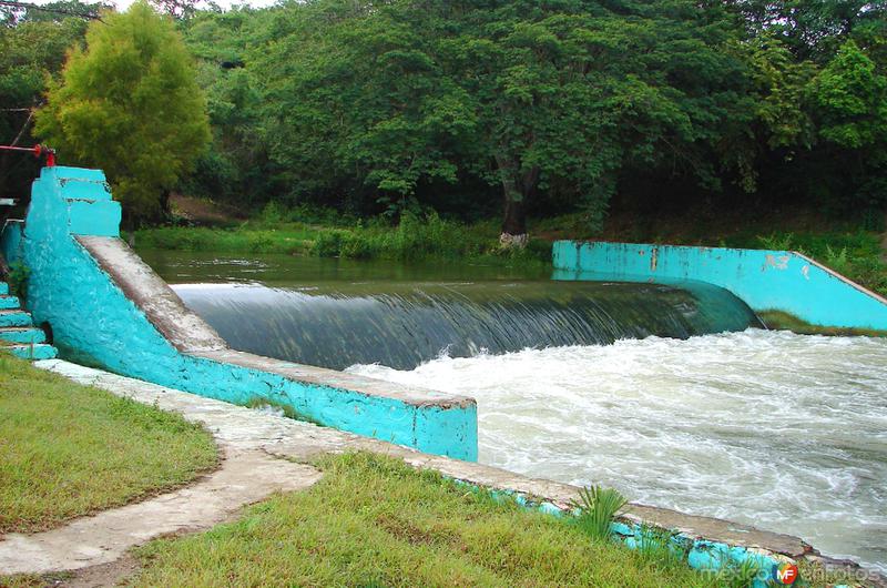 Fotos de Nuevo Morelos, Tamaulipas: Compuerta