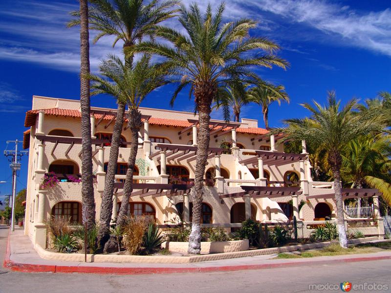 Fotos de Loreto, Baja California Sur: Edificio de condominios