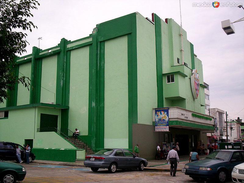 Fotos de Poza Rica, Veracruz: Teatro Social de la sección 30